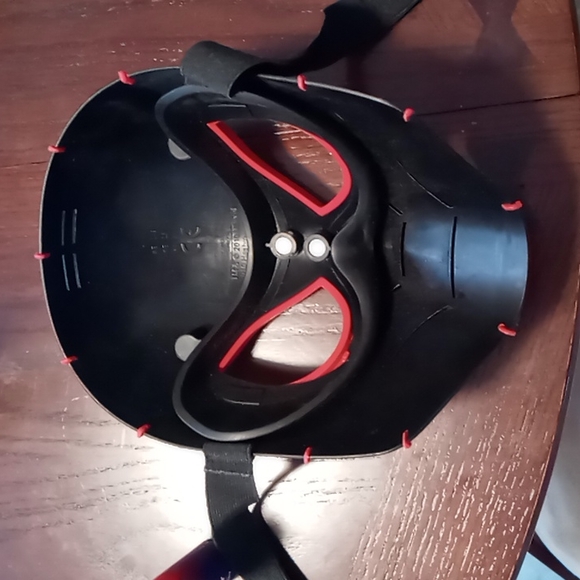 2010 Hasbro Marvel Ultimate Spiderman Web Warriors Black & Red Mask - Picture 7 of 7